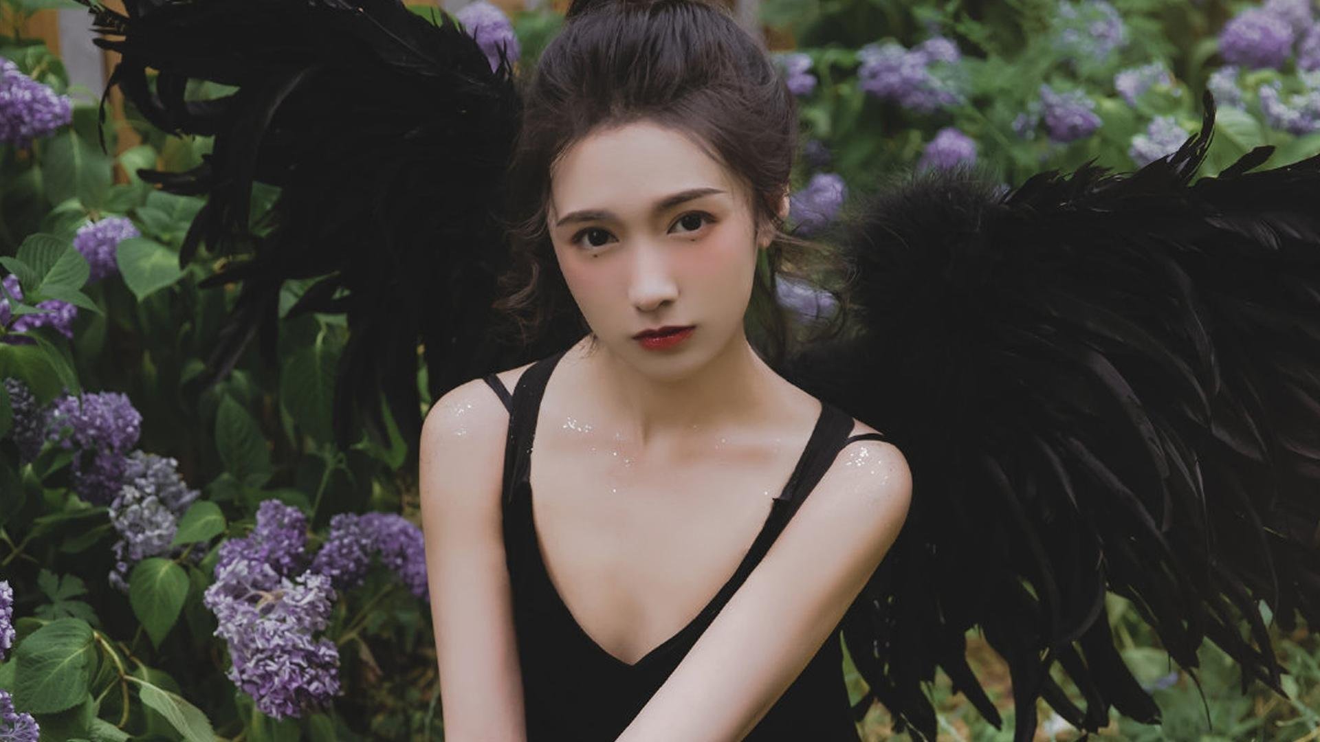 德国女子70公斤级柔道选手米里亚姆·布特克雷特获得银牌,德国柔道教练