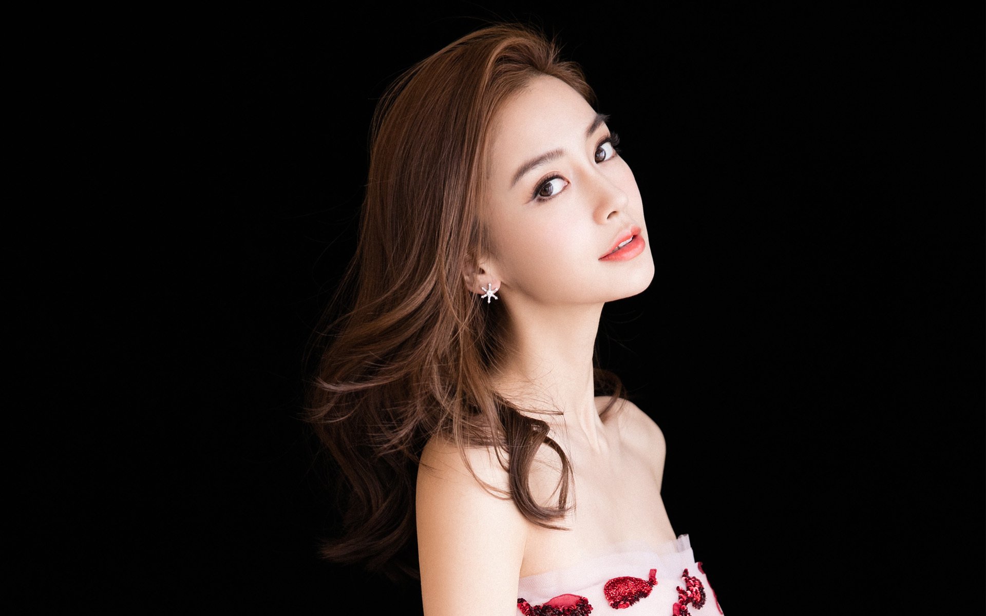 开云体育-英雄联盟赛事选手出勤纪律首次入成绩单，英雄联盟职业选手处罚规则