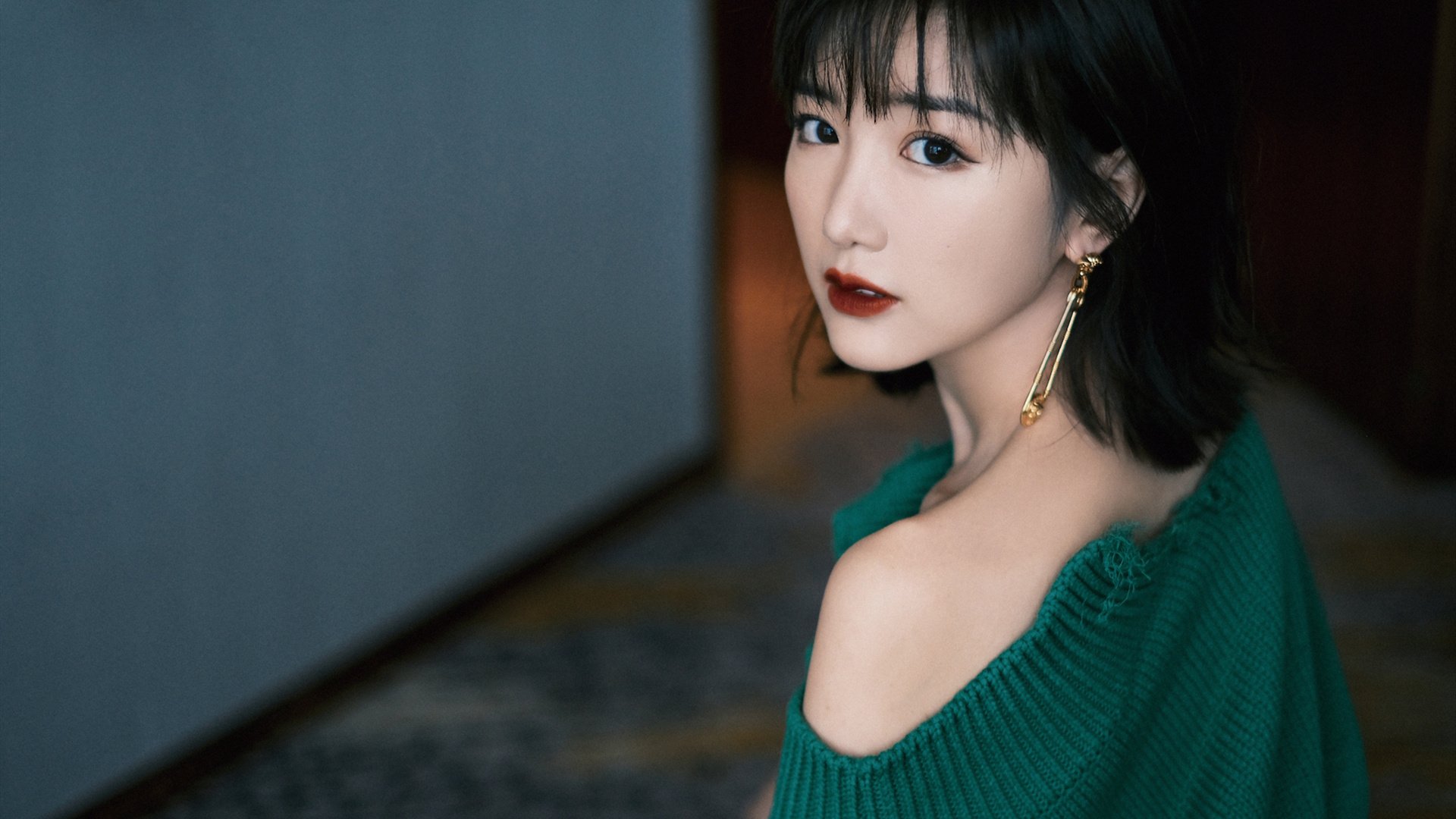 开云中国-足球盛事热情洋溢，观众尽情欢笑，足球盛筵