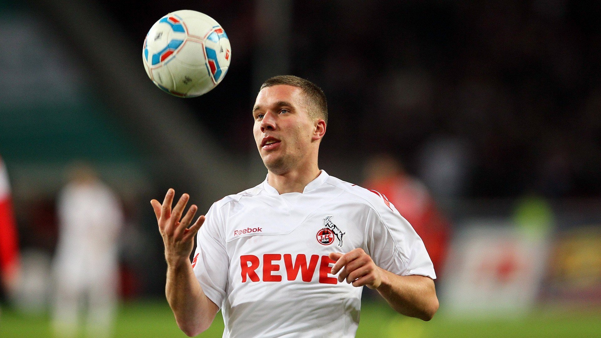 开云·体育官网-马德里竞技不敌曼城，憾失欧冠四强，马德里竞技vs曼联