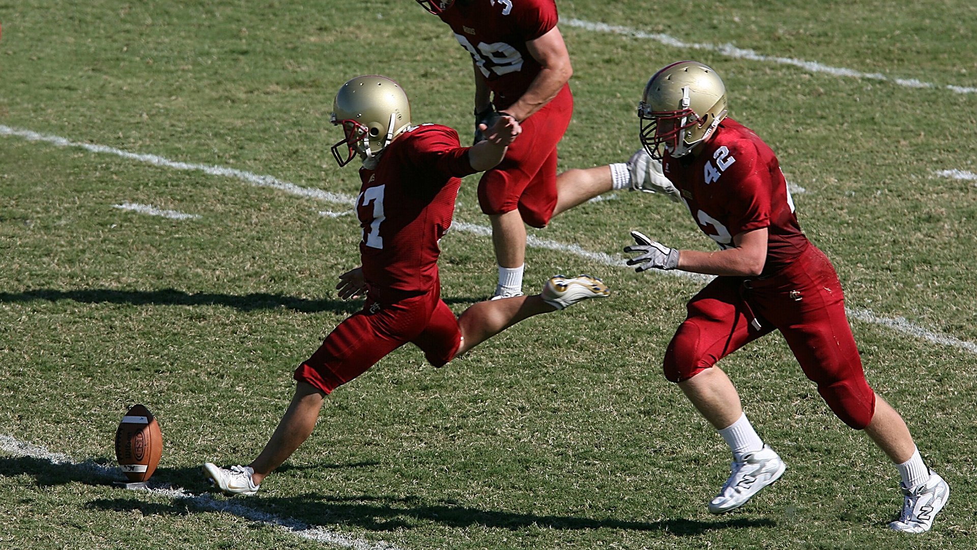 KAIYUNAPP-“马科斯·莫奇的精准防守与快速反击，成就美洲狮队的坚固防线”