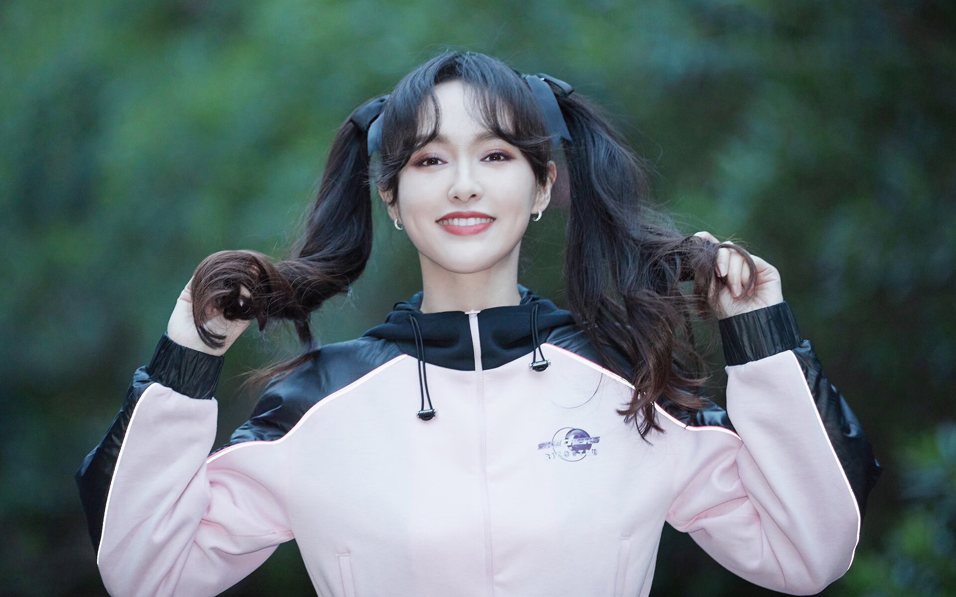 开云入口-特斯·冯·迪克：巧妙的传球创造机会，成为南非队全场的进攻发起点